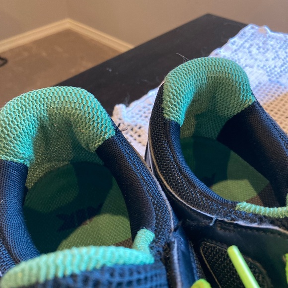 Nike Max Air black and green sneakers - Picture 3 of 7